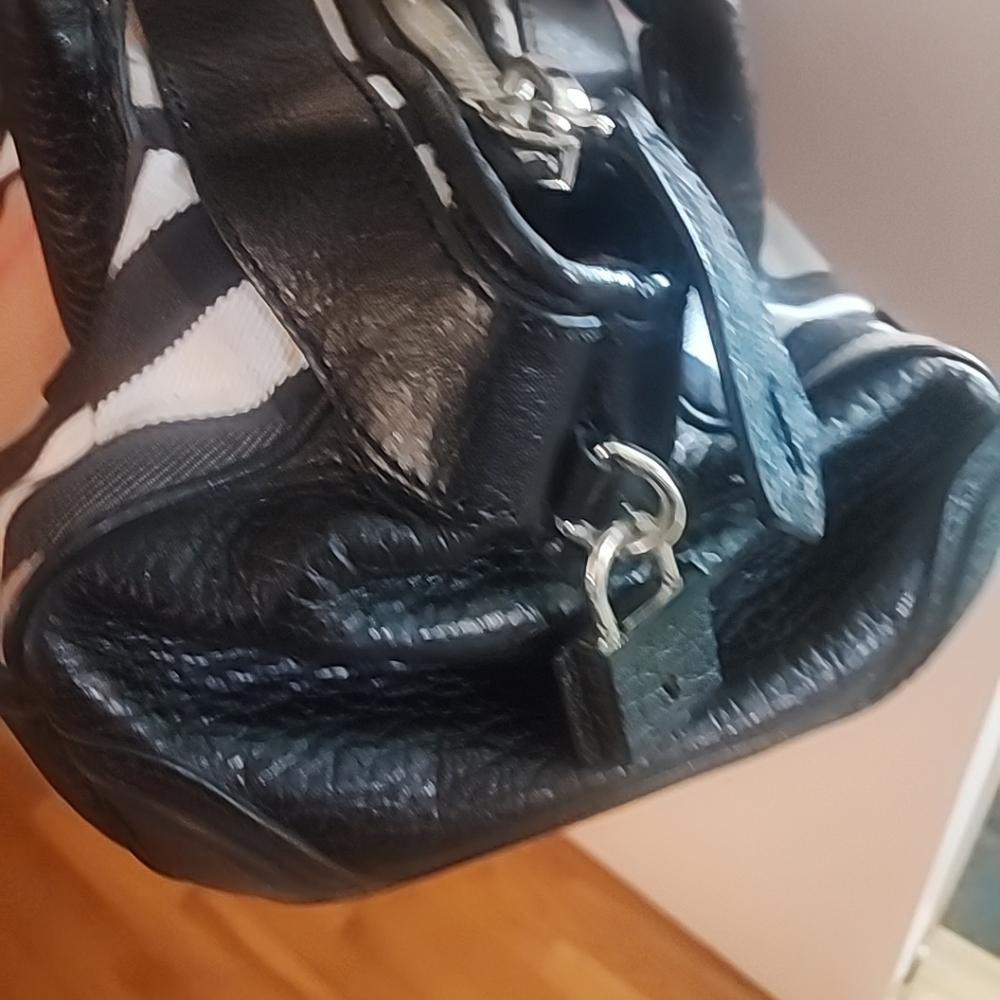BURBERRY SATCHEL HANDBAG - Picture 15 of 15